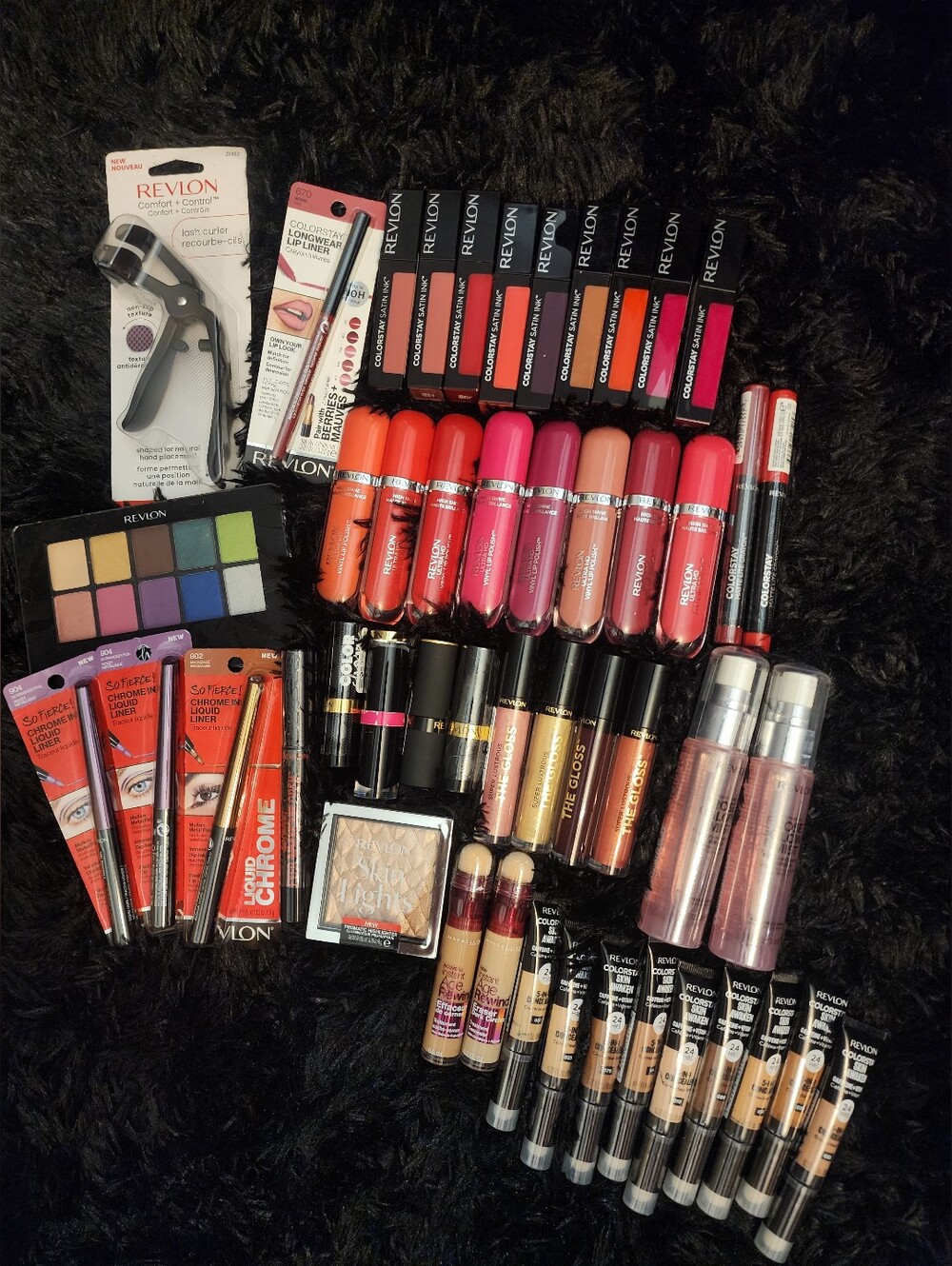 50pc Revlon Makeup Lot / bundle lipstick, lip gloss, liner lip ink Bags Eyeliner